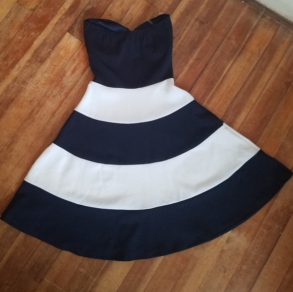Frenzee Navy Blue and White Stripe Dress Size S - Picture 5 of 6